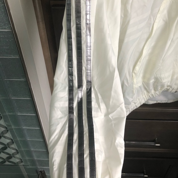 Men’s ADIDAS Windbreaker Cream Zip Up Hood Medium Euro 50 - Picture 6 of 7